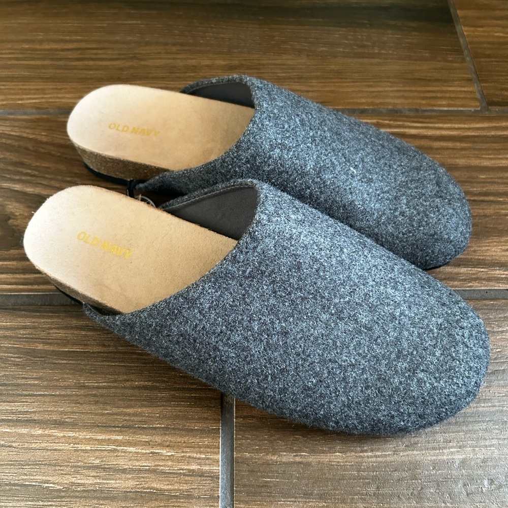 NEW!! Old Navy Soft-Brushed Felt Slide Flats
